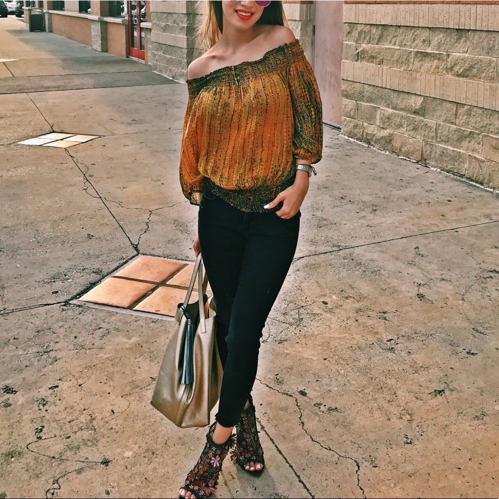Beautiful Zara Top - Picture 4 of 5